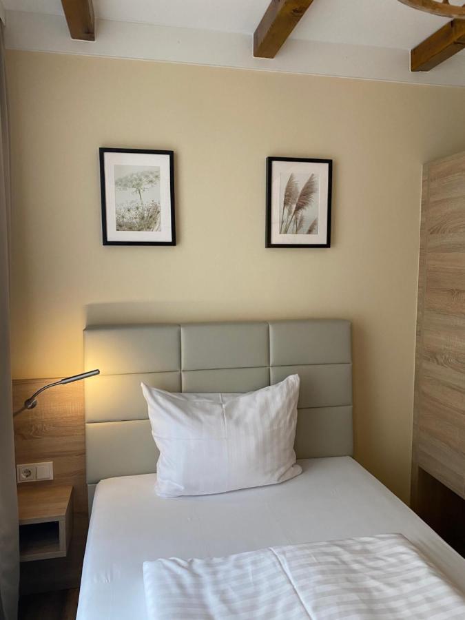 Hotel Sankt Georg Нойбранденбург Экстерьер фото